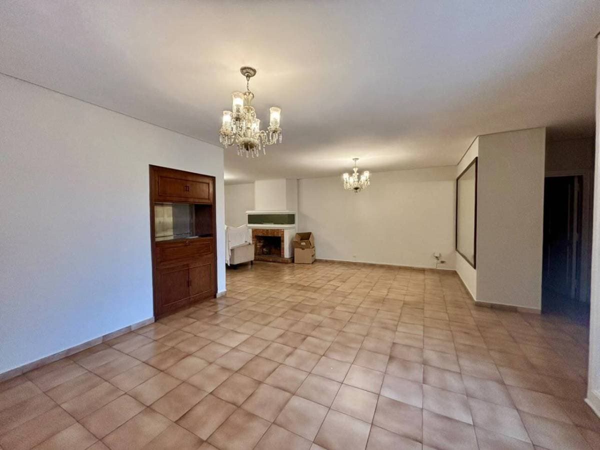Casa Comercial en Alquiler sobre Av. Mariscal López – 3