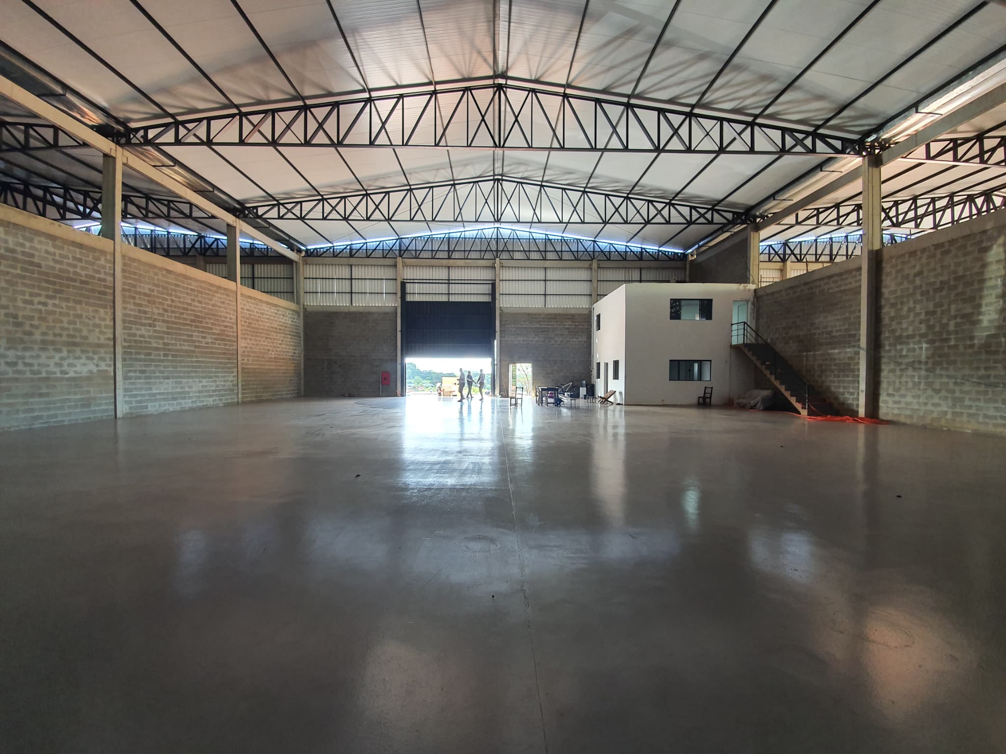 Alquilo Depositos de 1.500 m2 c/u con oficinas en Ciudad del Este‼️ C-1154 – 2