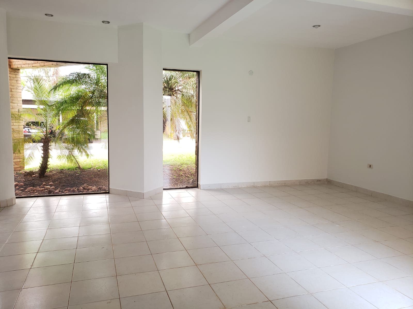 Muy Linda Casa En Barrio Cerrado Zona Aeropuerto ! – 2