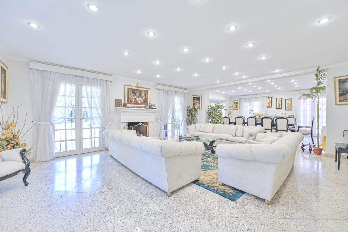 En Venta Amplia Residencia - Barrio San Cristobal – 3