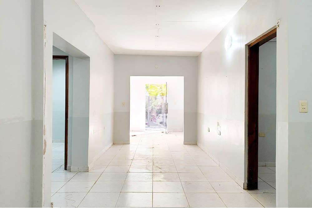 TERRENO EN ESQUINA EN BARRIO RESIDENCIAL – 3
