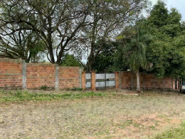 VENDO TERRENO AMURALLADO ZONA YACHT – 2