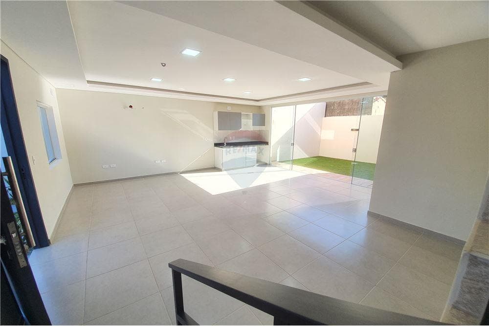 ALQUILO AMPLIO DÚPLEX A ESTRENAR EN LAURELTY, LUQUE – 2