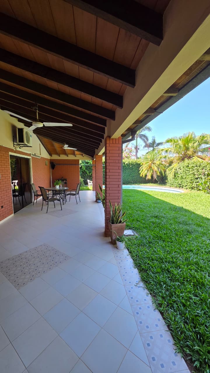 VENDO HERMOSA CASA RESIDENCIAL EN LOS LAURELES – 2