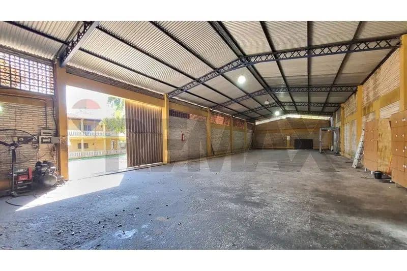 AMPLIA PROPIEDAD DE 4.367M2 EN SAN LORENZO – 3