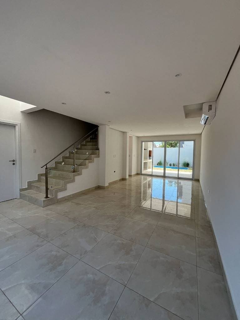 Alquiler de Casas Pareadas a estrenar, 3 dormitorios en Luque (Jardín de Oro) – 3