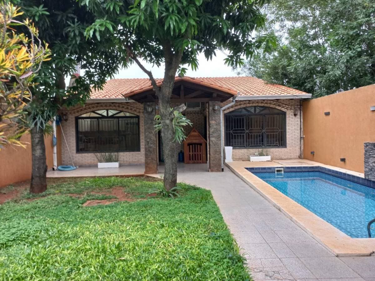 VENDO HERMOSA CASA EN ÑEMBY – 2