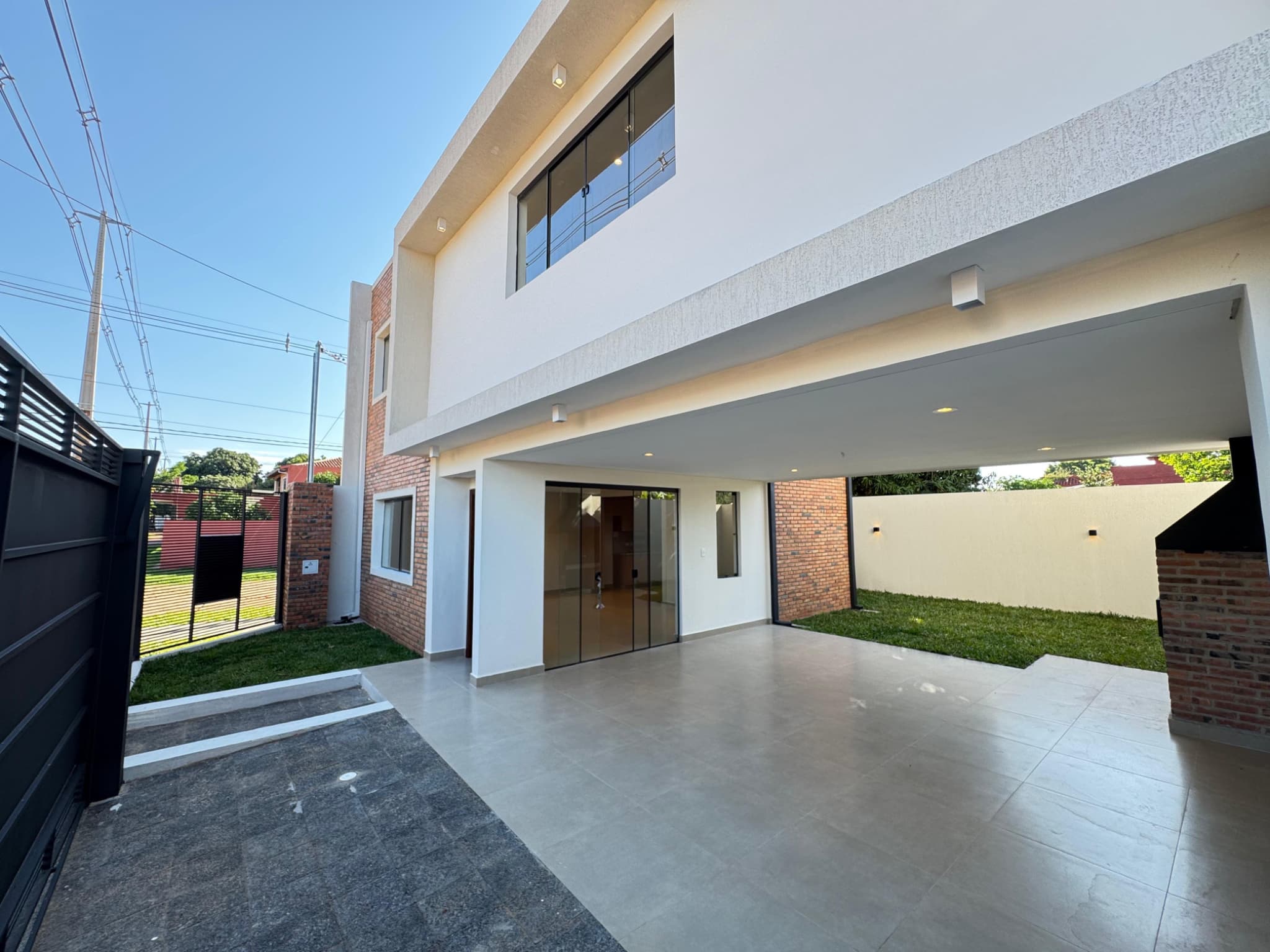 Vendo duplex Cuarto Barrio Luque