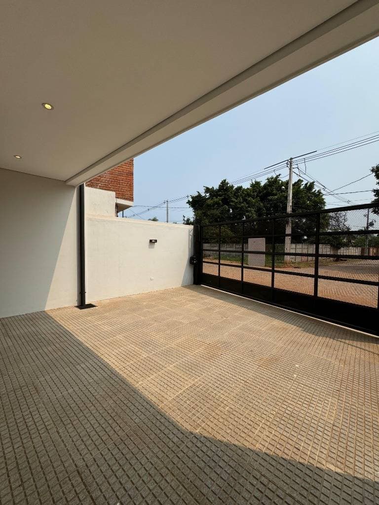 ALQUILO DUPLEX EN LOMA MERLO LUQUE – 3