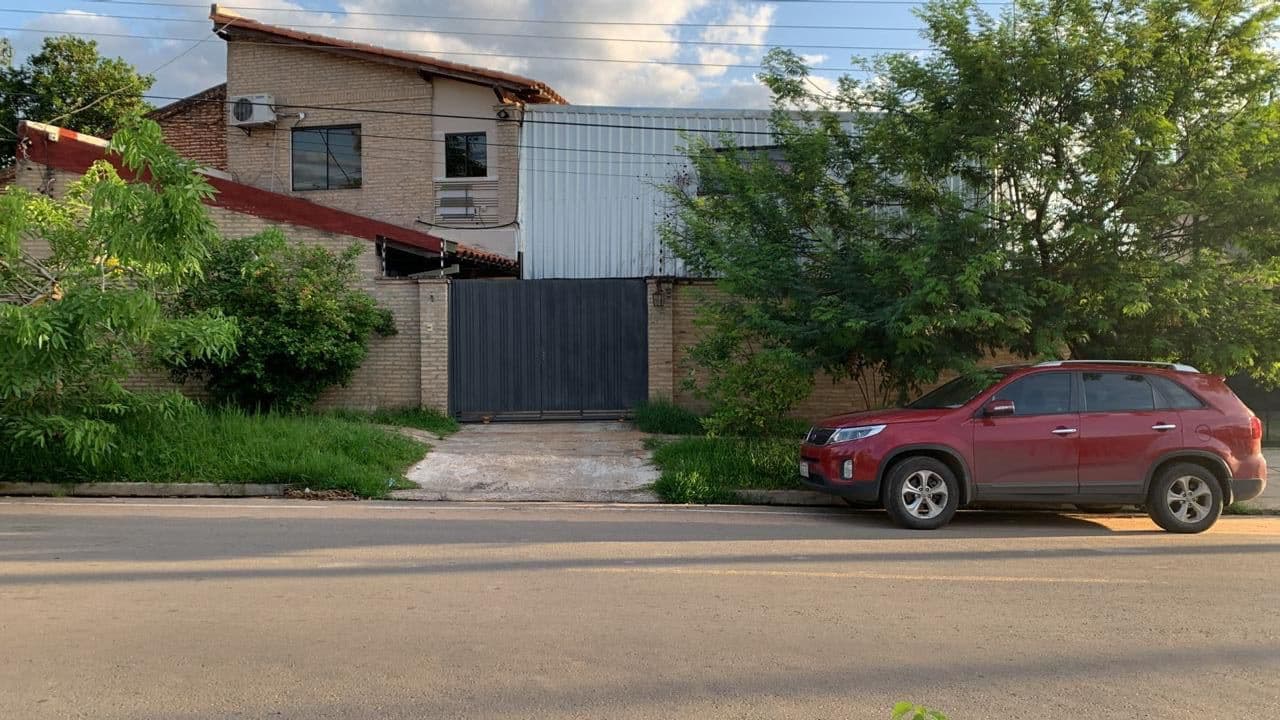 VENDO A PASOS DEL COLEGIO TRINITY Y DEL CIT – 2