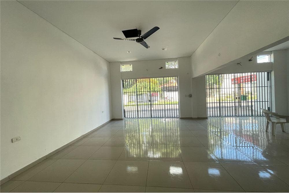 Local Comercial en Fernando de la Mora – Excelente – 3
