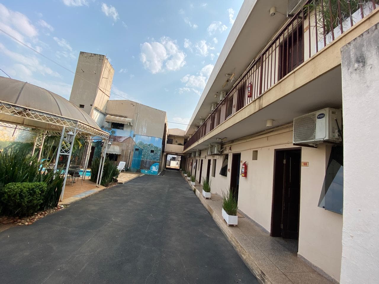 OPORTUNIDAD DE INVERSIÓN - HOTEL EN VENTA – 2
