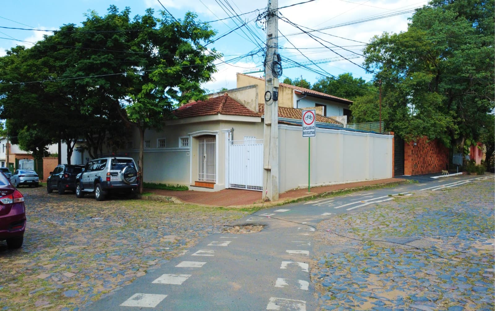 Vendo Amplio Terreno en Esquina en Asunción, Recoleta