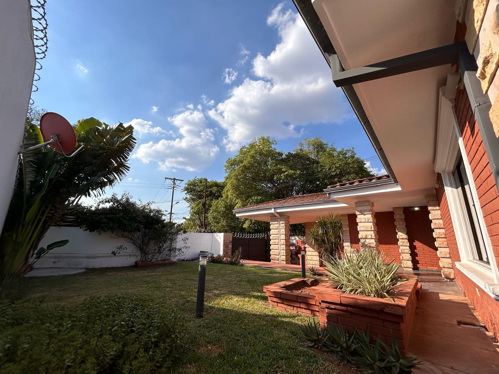 VENDO CASA ZONA EX CARACOL ASUNCION – 2