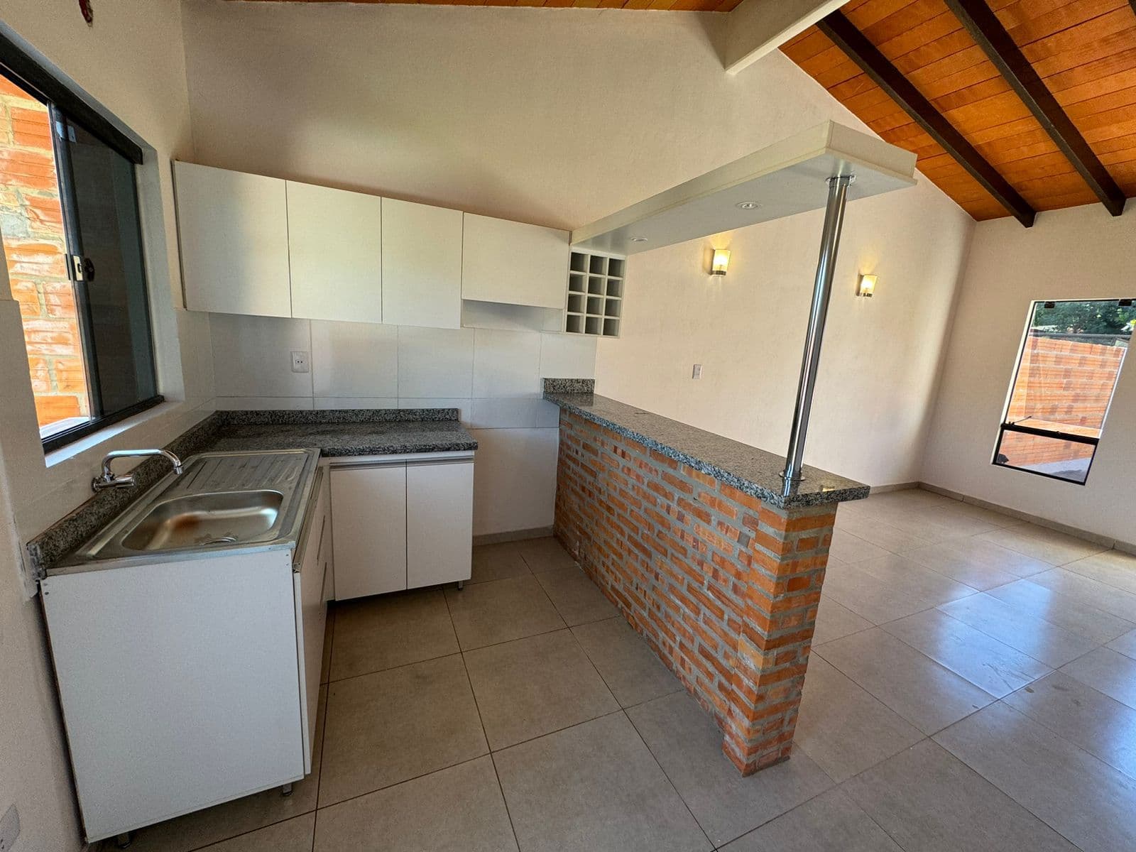 EN VENTA CASA EN LUQUE – 3