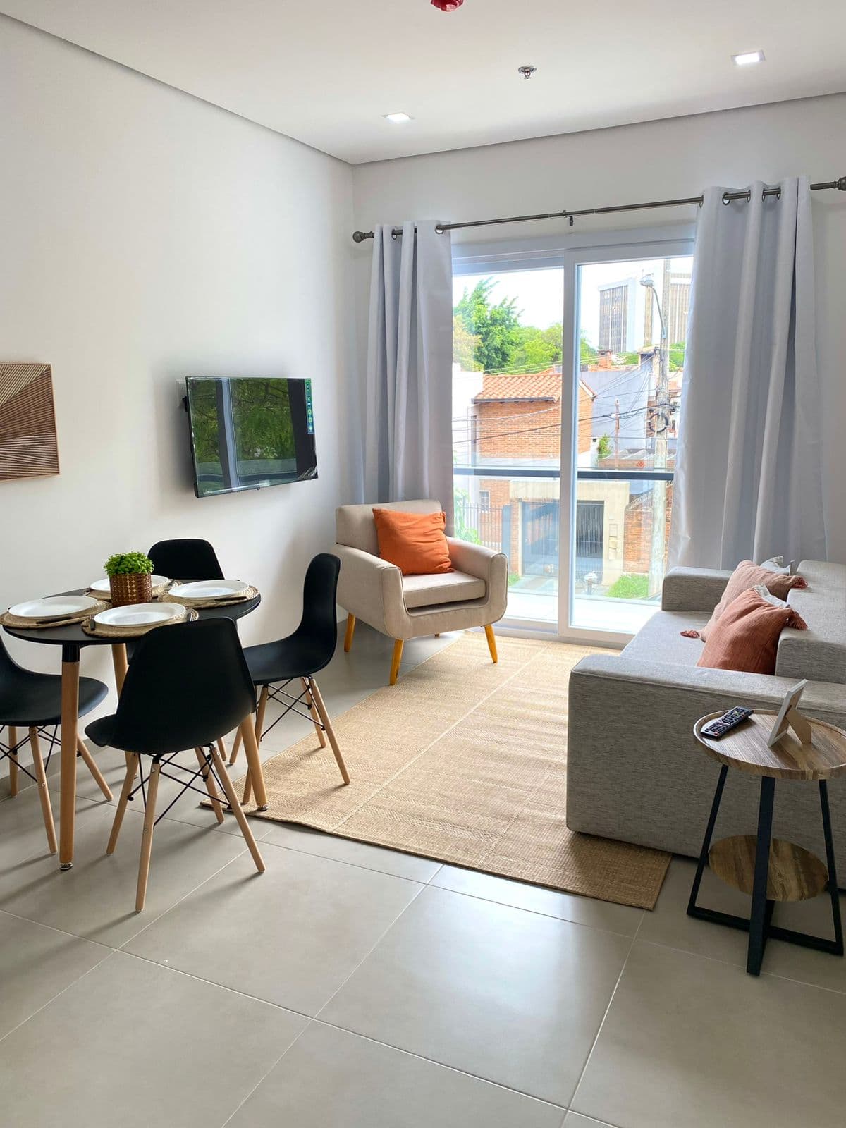 Alquilo Amplio Dpto. De 1 Dormitorio Amoblado En Barrio Herrera – 2