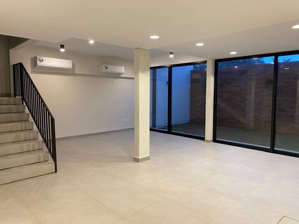 ALQUILER DUPLEX EN VILLA AURELIA