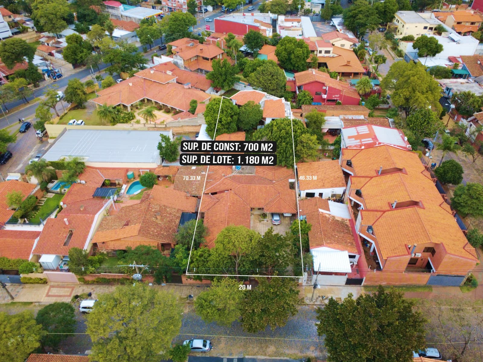 AMPLIA Y HERMOSA CASA A LA VENTA EN BARRIO JARA - 650.000 USD – 3