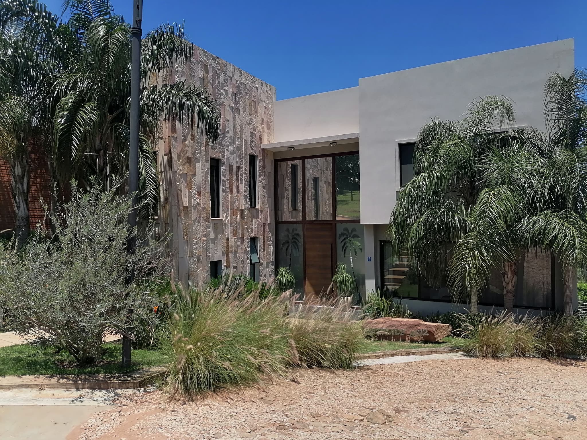 En Venta Imponente Residencia San Bernardino Alta Pietra – 2