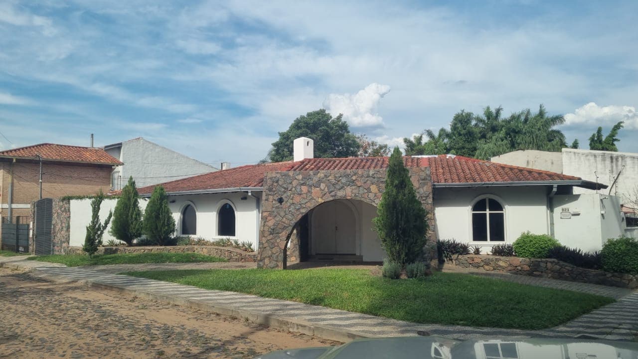 Tu Oasis Exclusivo en Barrio Mburucuyá