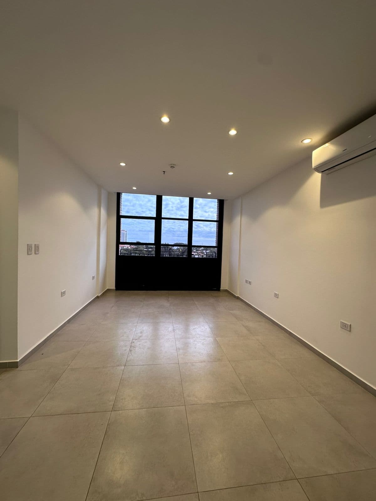 VENDO DEPARTAMENTO 2 DORMITORIOS , BARRIO MBURUCUYA – 2