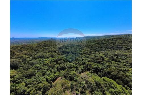 14 hectáreas sobre el cerro de Paraguari cuenta con cascada – 3