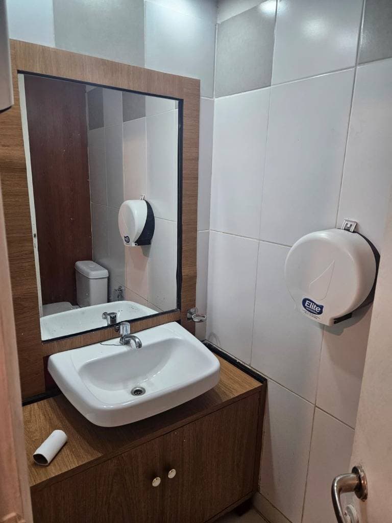 ALQUILO LOCAL COMERCIAL EN VILLA MORRA – 3