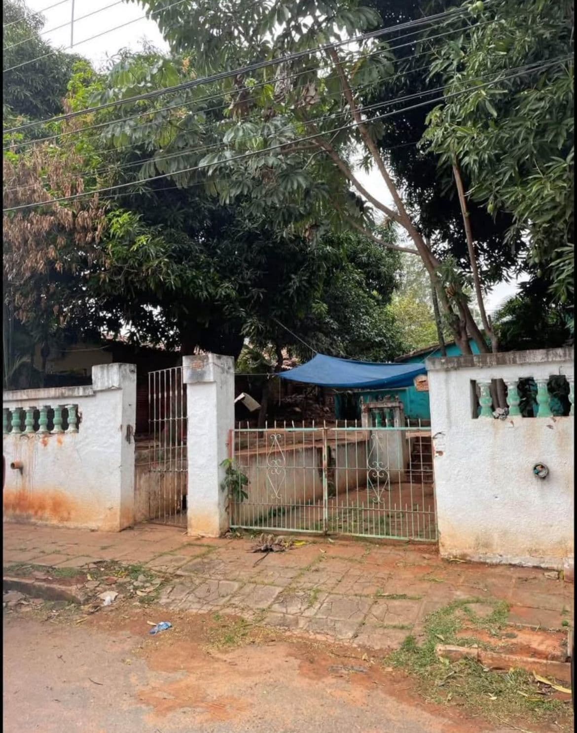 VENDO CASA A DEMOLER EN VILLA ELISA