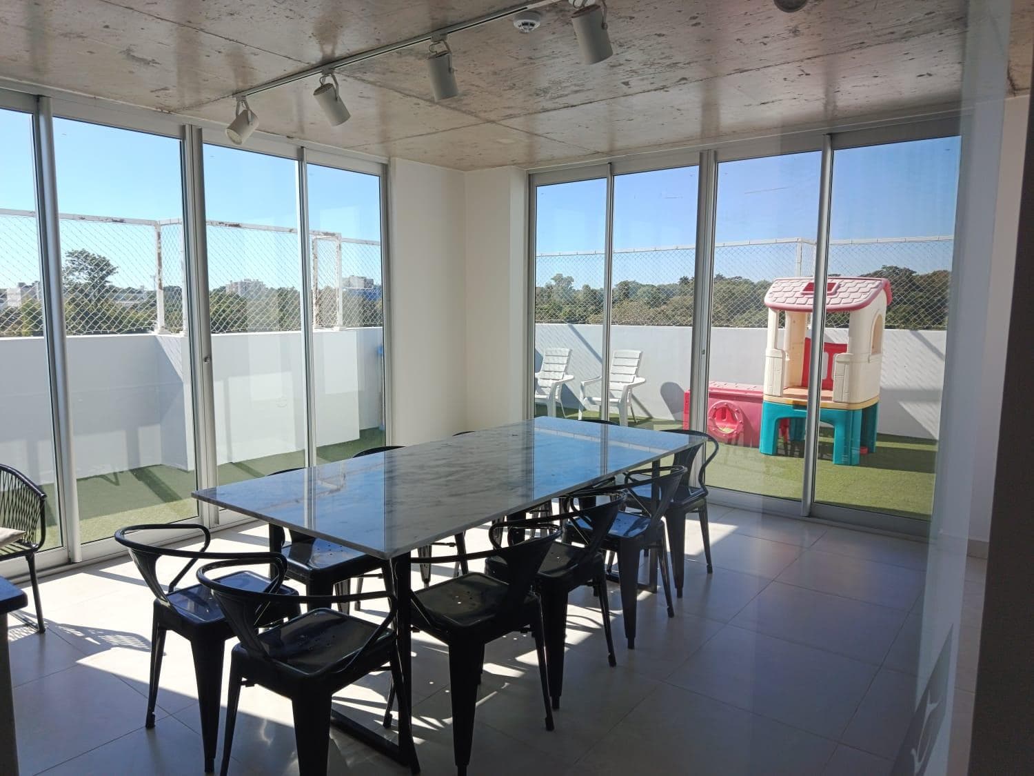 Departamento en alquiler Edificio Marlin barrio Villa Adela Luque – 2