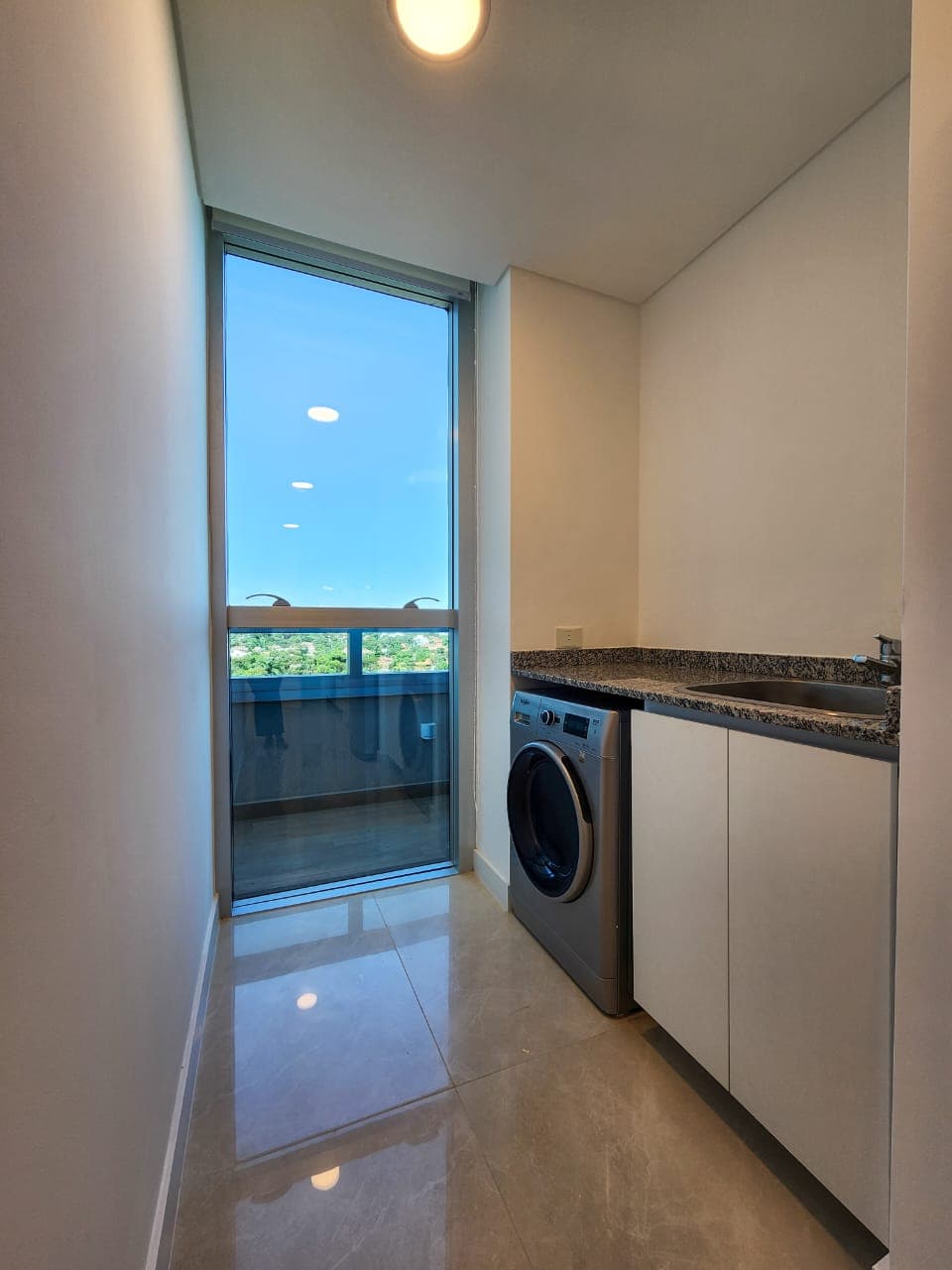 EN ALQUILER- EXCLUSIVO DEPARTAMENTO AMOBLADO EDIFICIO EMINENT – 3