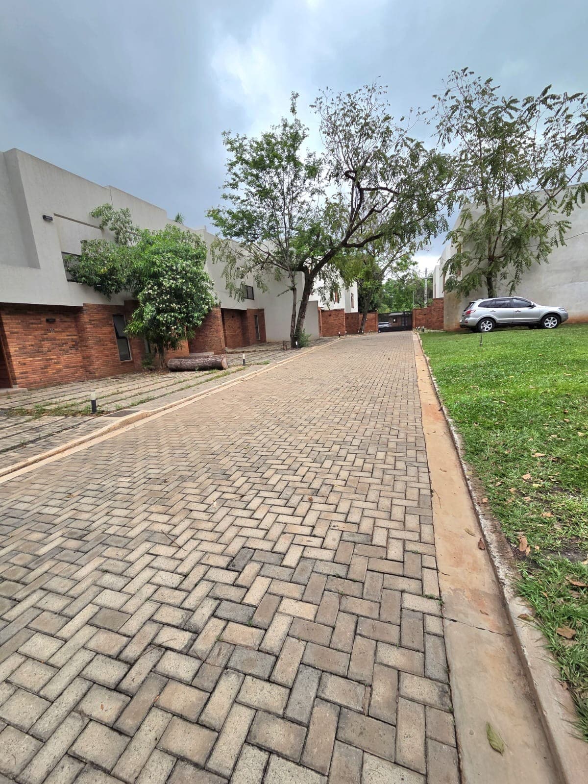 VENDO DUPLEX EN LUQUE LOMA MERLO – 2