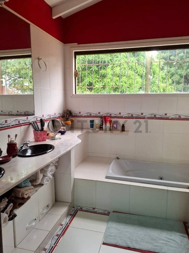 Venta de Casa en Mburucuyá, Asunción – 3