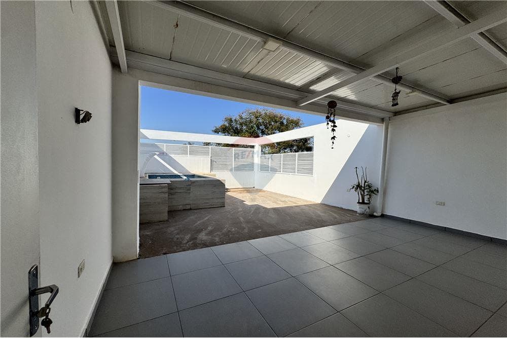 ALQUILER – MODERNO DÚPLEX ZONA RAKIURA -LOMA MERLO J.A. – 3