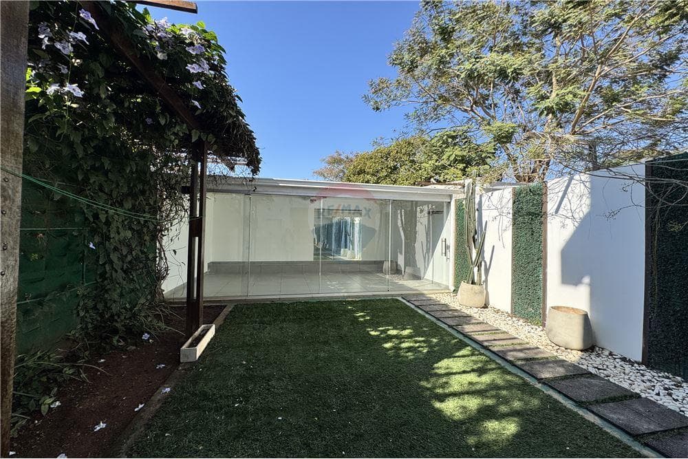 ALQUILER – MODERNO DÚPLEX ZONA RAKIURA -LOMA MERLO J.A. – 2