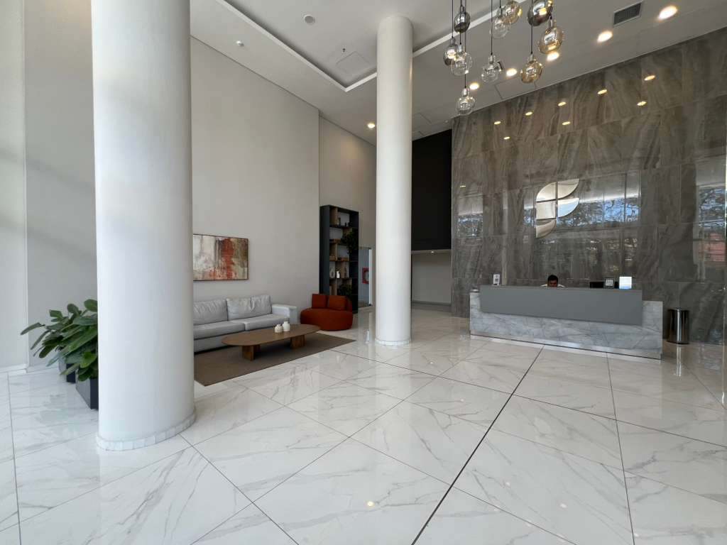 Exclusivo Departamento de Lujo en Fortaleza Boggiani: 2 Dormitorios, 2 Baños, 92m² con Vistas Panorámicas Inigualables desde el Piso 22, a Pasos del Shopping Mariscal. – 2