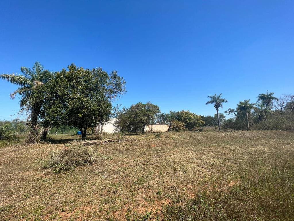 Vendo terreno en esquina de 1440m2 en Luque Tarumandy