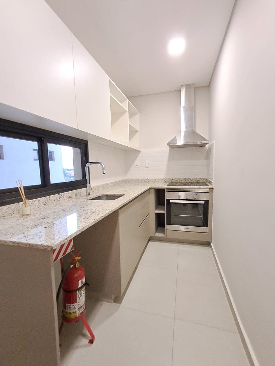 Departamento en Alquiler: 2 Dormitorios, Ubicación Premium sobre Molas López