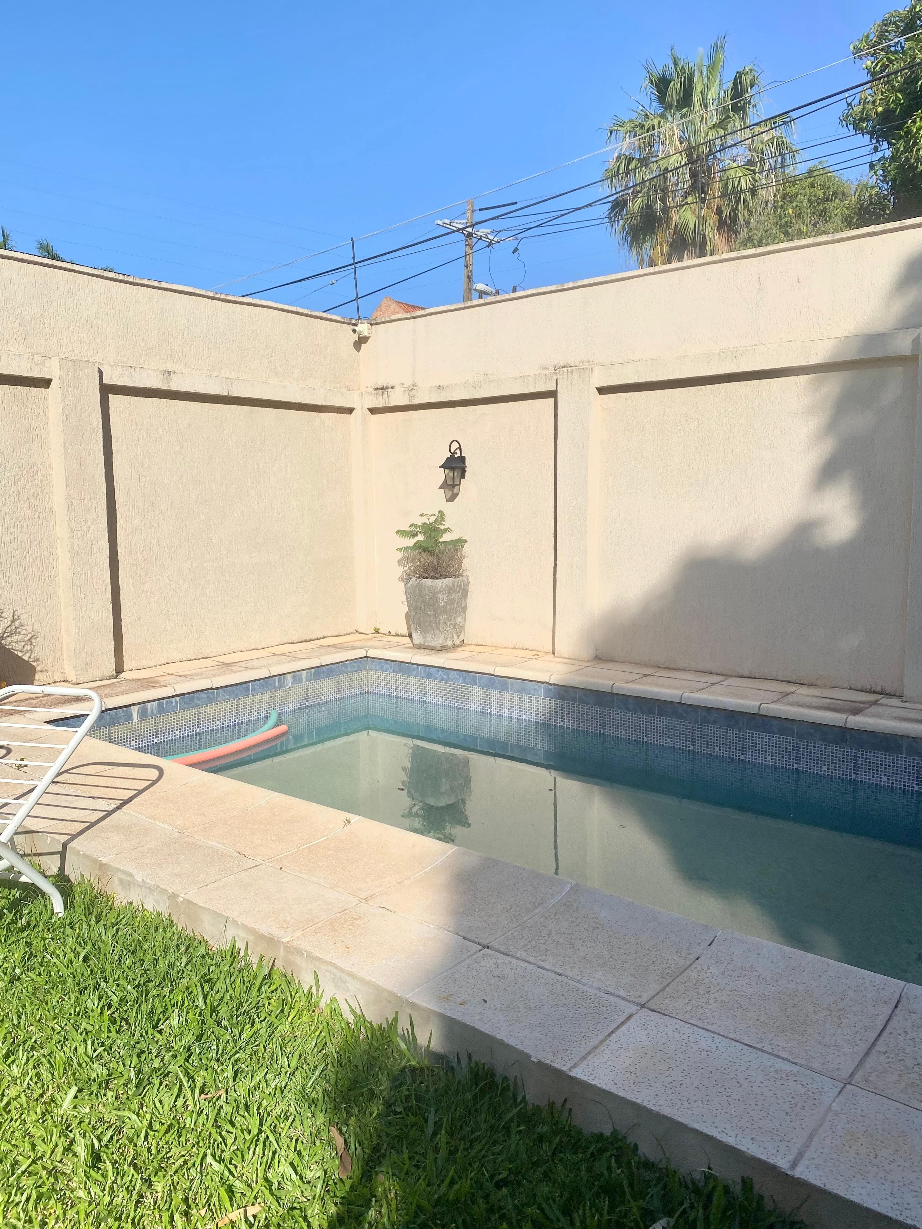 ALQUILER DE RESIDENCIA EN ESQUINA EN BARRIO CARMELITAS – 2