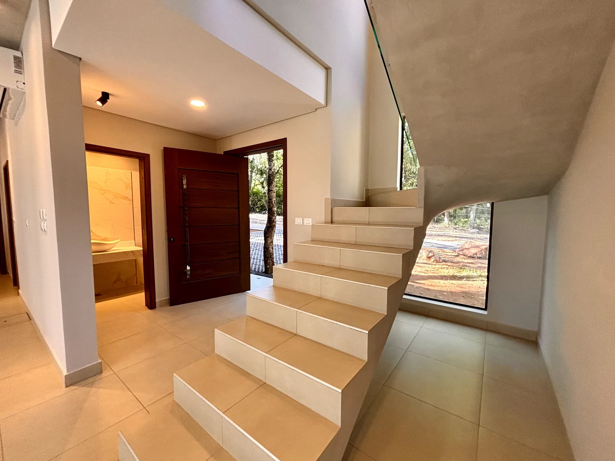 Exclusiva Residencia en San Bernardino : Calidad de Construcción Superior y Oportunidad de Inversión Inigualable. – 3