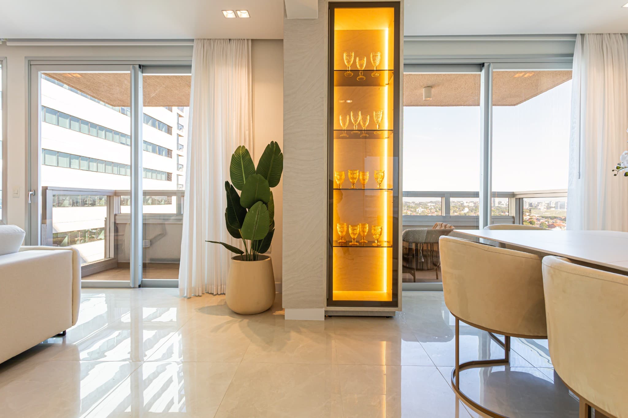 Alquilo Exclusivo departamento completamente amoblado en Eminent Armani – 2