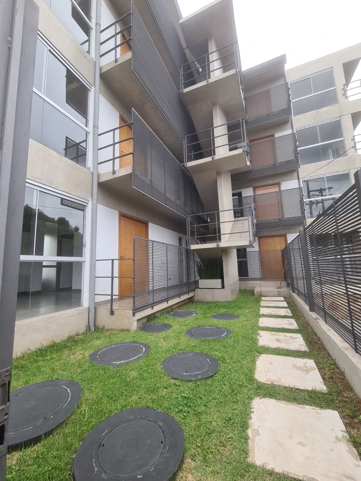 OFERTA EXCLUSIVA: DEPARTAMENTO A ESTRENAR DE LUJO EN ALQUILER EN LUQUE