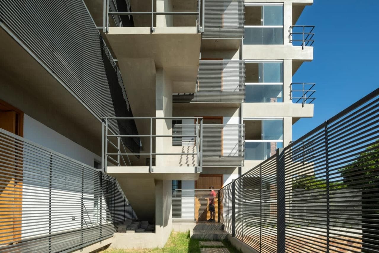 OFERTA EXCLUSIVA: DEPARTAMENTO A ESTRENAR DE LUJO EN ALQUILER EN LUQUE – 2