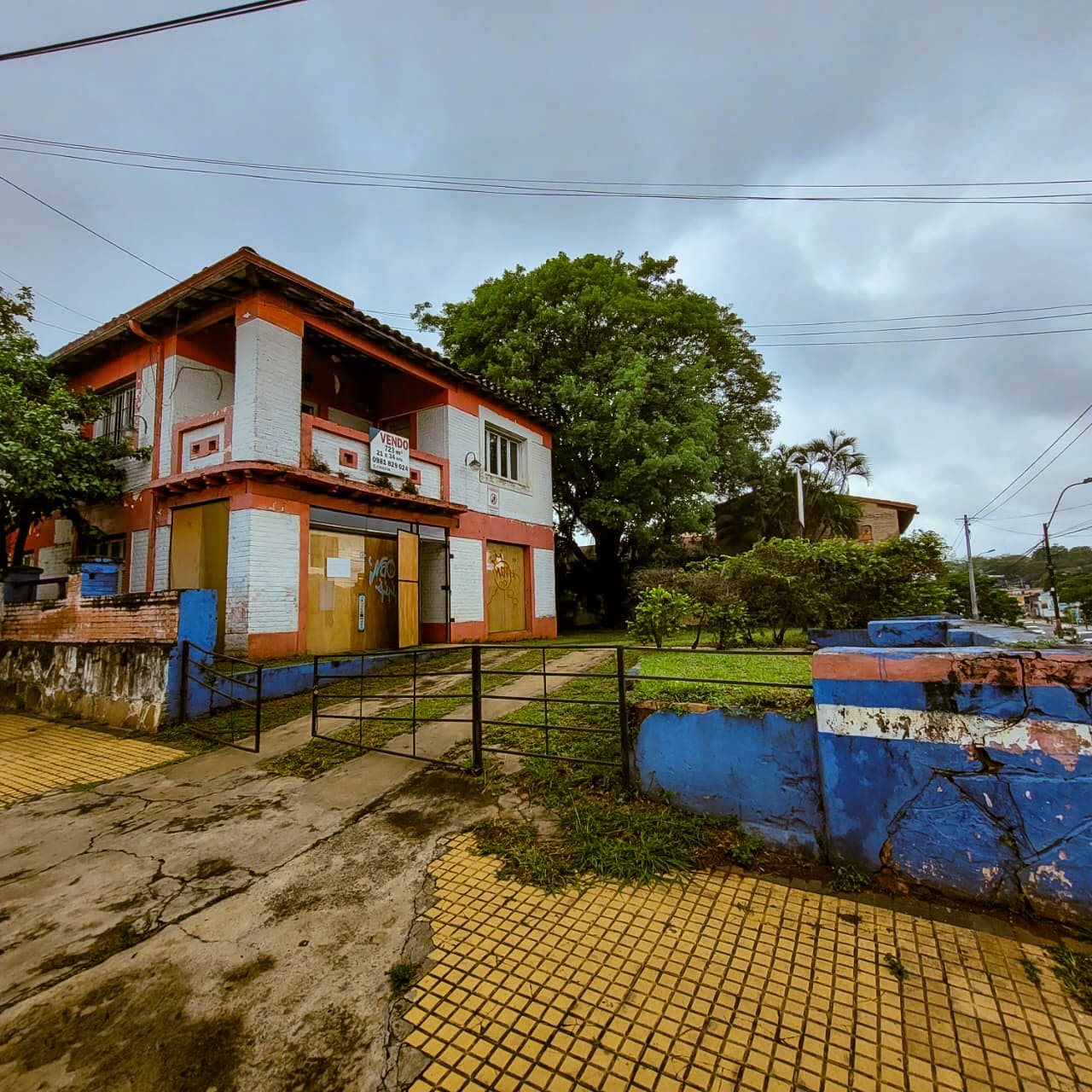 PROPIEDAD EN ESQUINA DE LA AVDA. EUSEBIO AYALA – UBICACIÓN PREMIUM