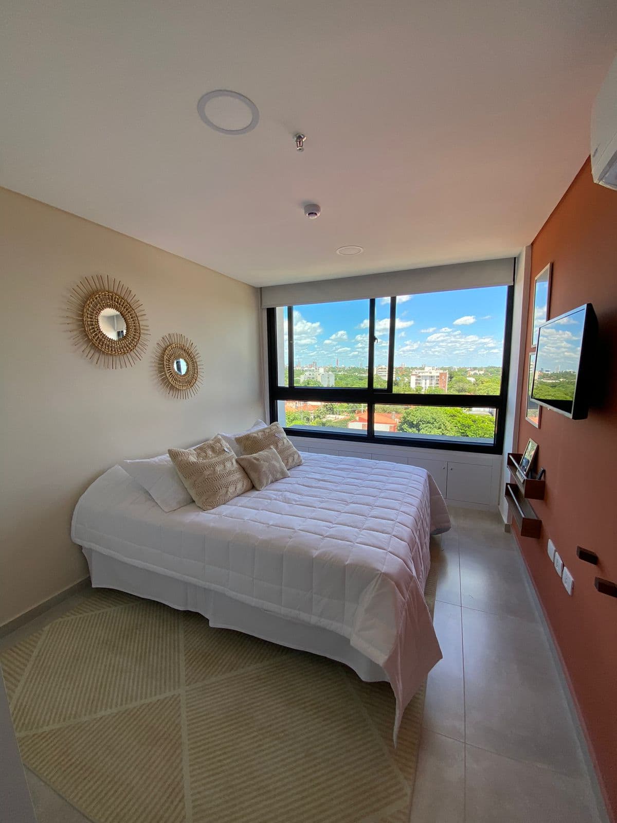 ALQUILO HERMOSO DPTO AMOBLADO 3 DORM – 3