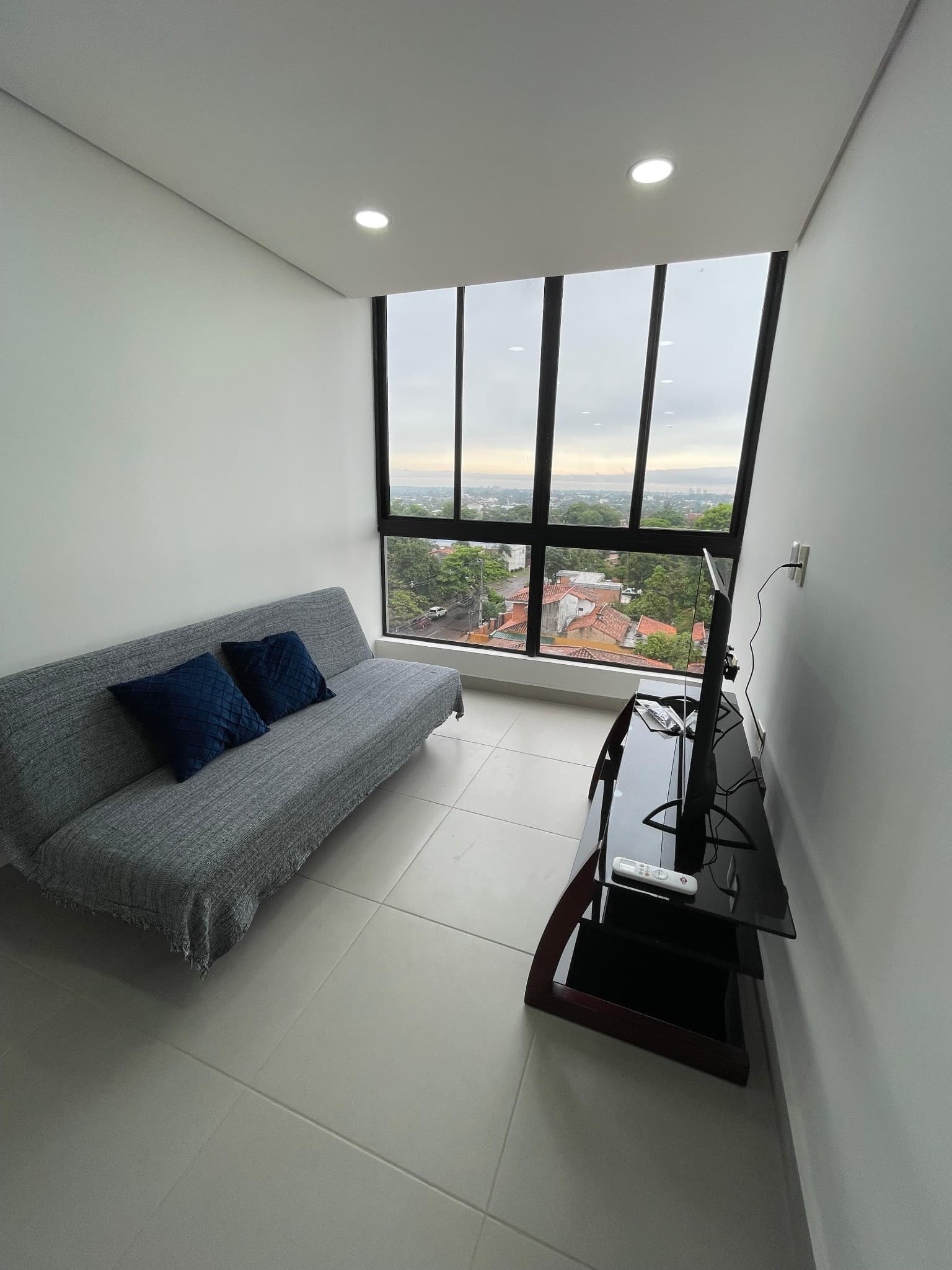 HERRERA - EN ALQUILER - DEPTO AMOBLADO A ESTRENAR DE 1 DORMITORIO – 2