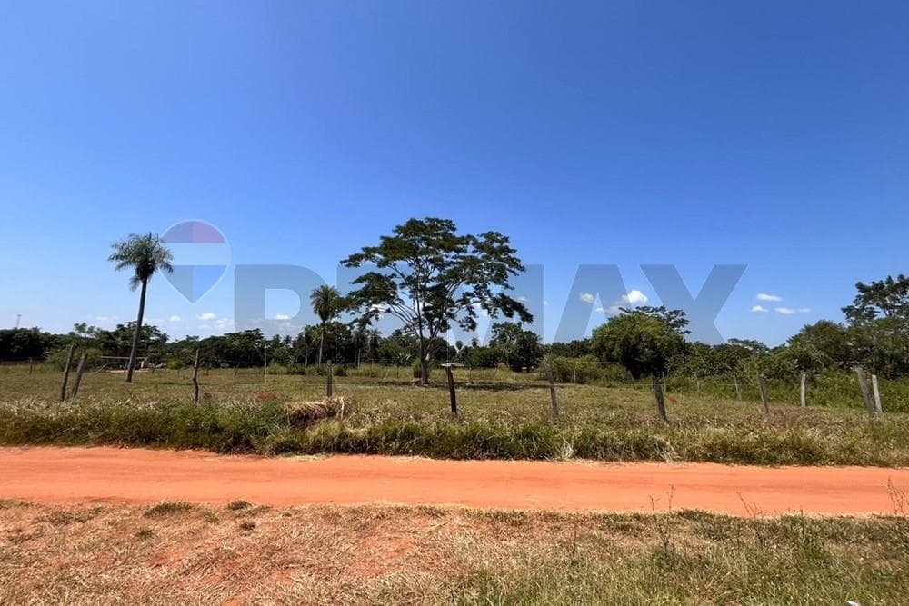 CINCO TERRENOS JUNTOS EN ITAGUÁ - ÑU PO'I EN VENTA (2.380 M2)