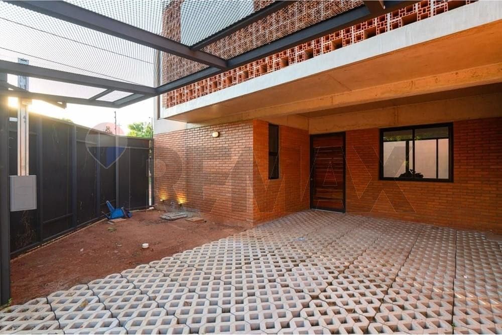 Vendo Duplex Estilo Industrial -Loma Merlo J.A. – 2