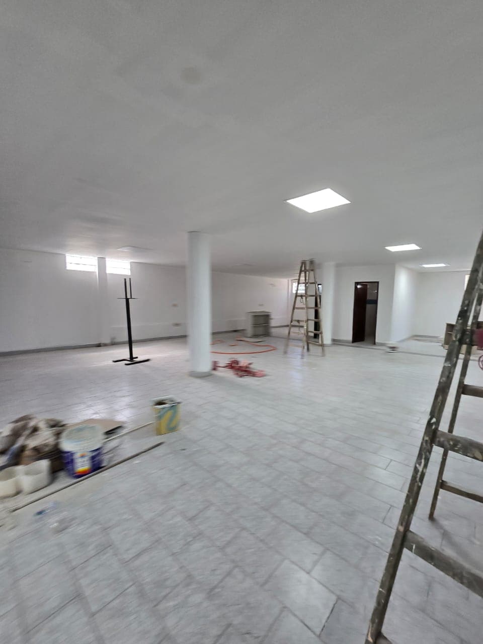 EN ALQUILER, IMPORTANTE PROPIEDAD SOBRE LA AVDA ESPAÑA. EDIFICIO CORPORATIVO / OFICINAS – 2