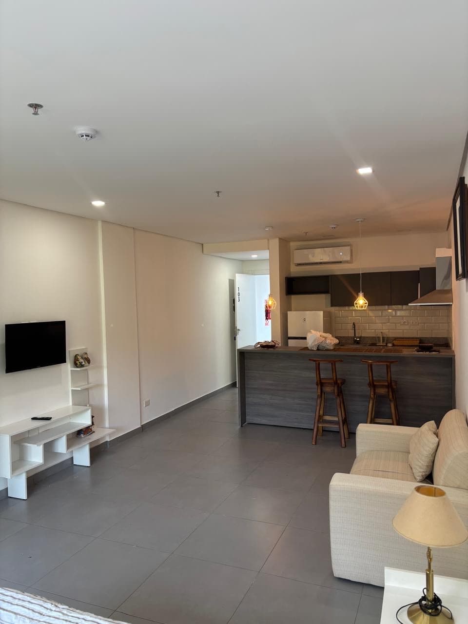 ALQUILO MONOAMBIENTE AMOBLADO EN YCUA SATI 41 M2