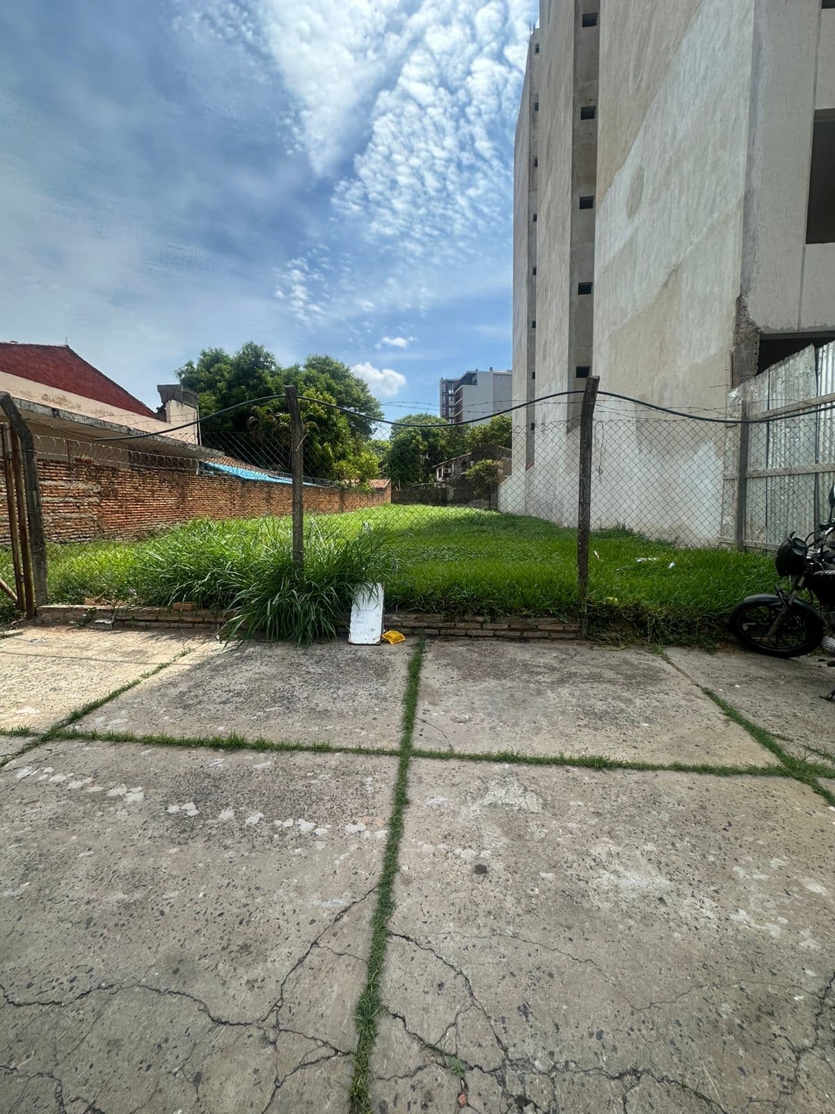 En venta terreno 584 mts2 Barrio Herrera – 2